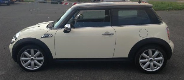 lhd car MINI COOPER (01/09/2011) - 