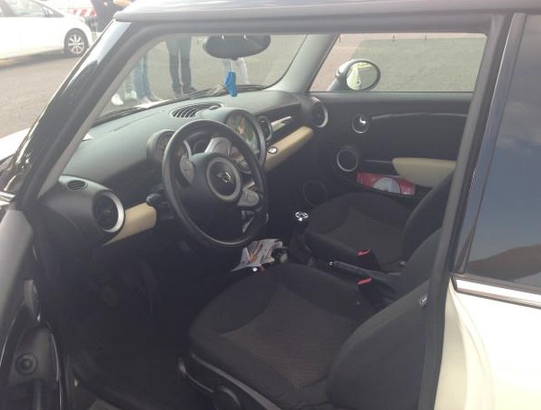 left hand drive MINI COOPER (01/09/2011) -  