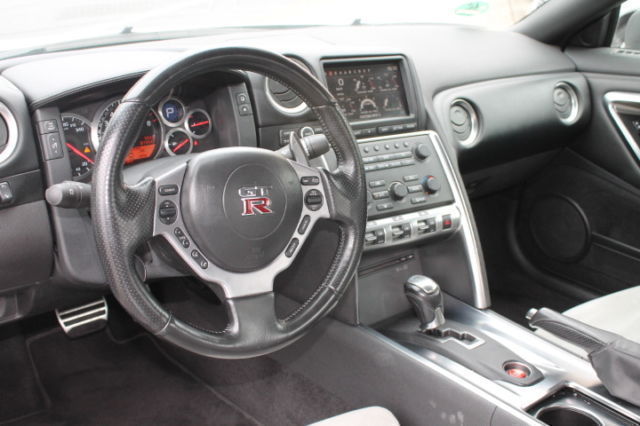 Left hand drive car NISSAN GT-R (10/11/2011) - 