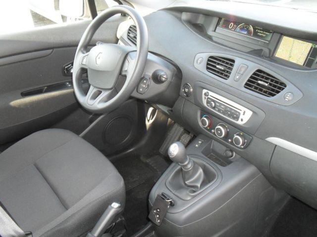 Left hand drive car RENAULT SCENIC (10/03/2013) - 