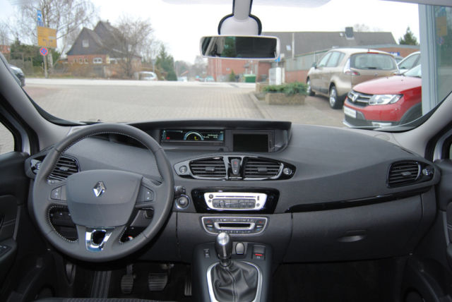 Left hand drive car RENAULT SCENIC (10/06/2013) - 