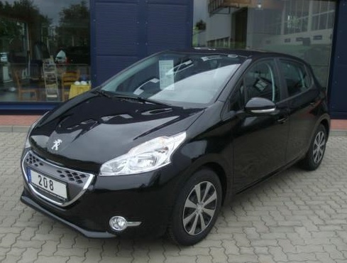 Left hand drive PEUGEOT 208 1.4 e-HDI FAP 68 Active