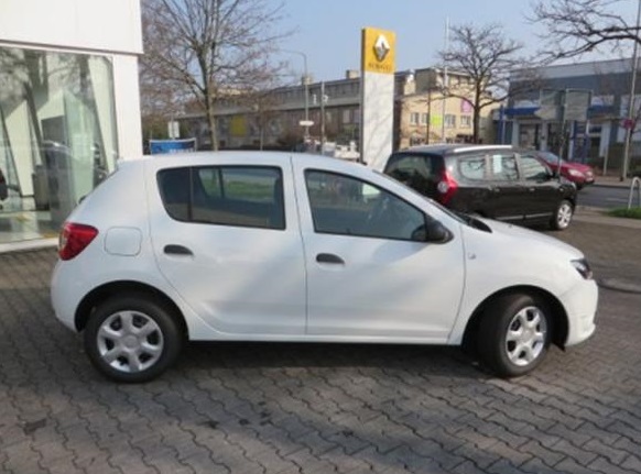 Left hand drive DACIA SANDERO 1.2 16V 75BHP Ambience NEW CAR