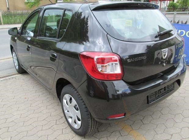 DACIA SANDERO (01/04/2014) - 