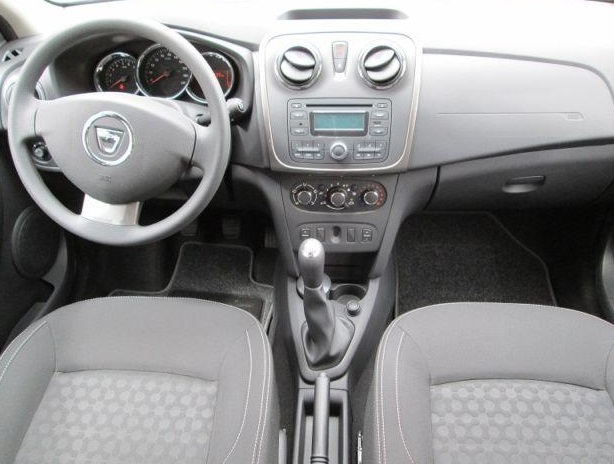 Left hand drive car DACIA SANDERO (01/04/2014) - 