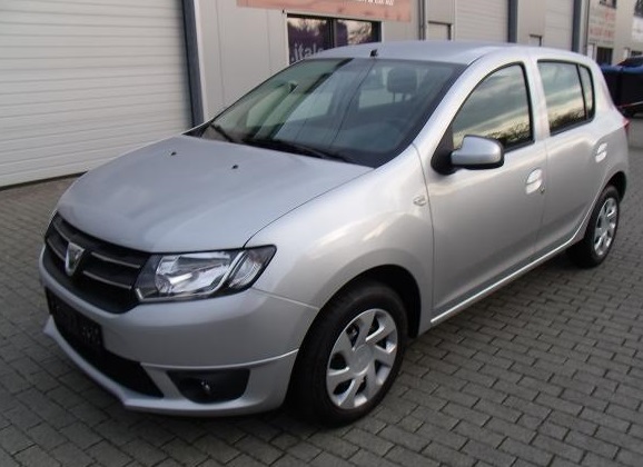 Left hand drive DACIA SANDERO 1.2 16V 75BHP Laureate NEW CAR