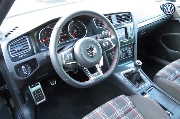 VOLKSWAGEN GOLF (01/06/2013) - 