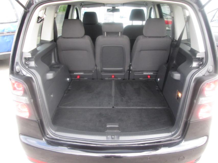 VOLKSWAGEN TOURAN (01/03/2010) - 