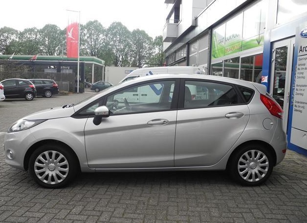 Left hand drive FORD FIESTA 1.4 Trend