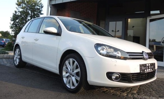 Left hand drive VOLKSWAGEN GOLF 2.0 TDI DSG HIGHLINE