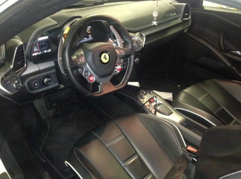 Left hand drive car FERRARI 458 (01/02/2011) - 