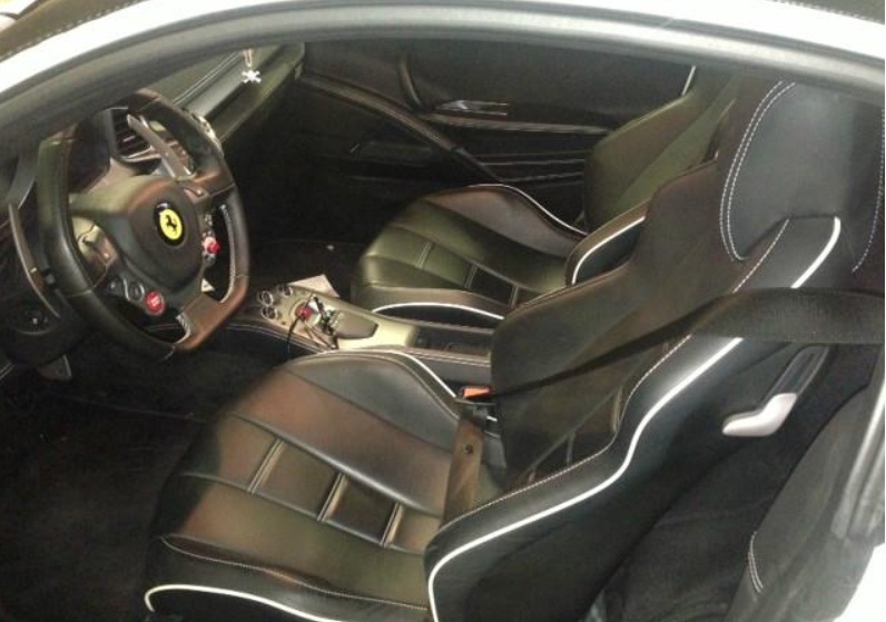 left hand drive FERRARI 458 (01/02/2011) -  