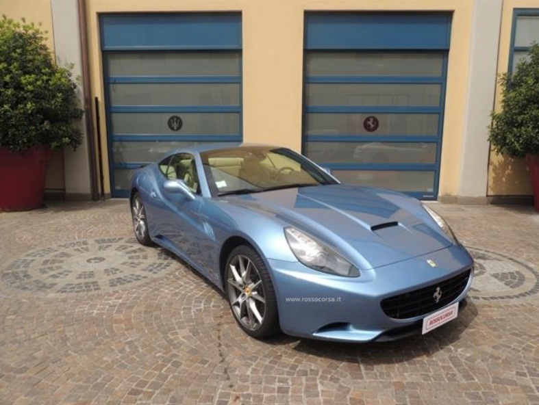 FERRARI CALIFORNIA (01/09/2010) - 