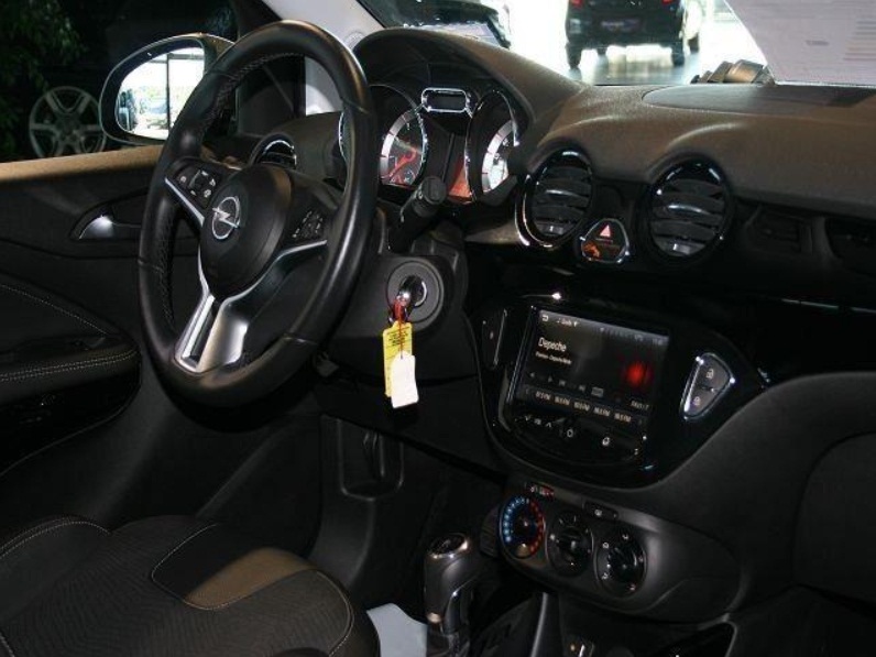 OPEL ADAM (01/10/2013) - 