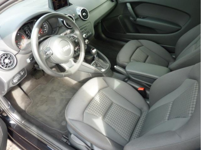 Left hand drive car AUDI A1 (01/08/2011) - 