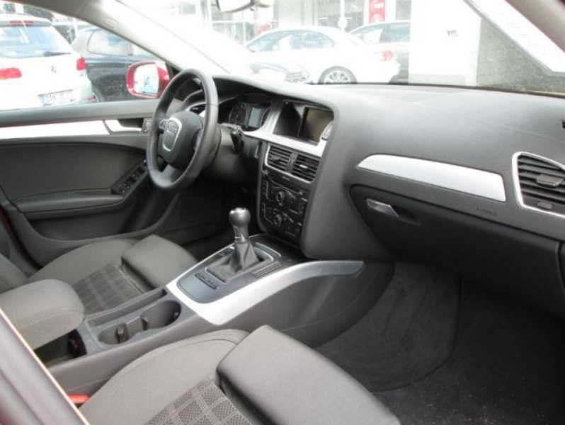 Left hand drive car AUDI A4 (01/03/2011) - 