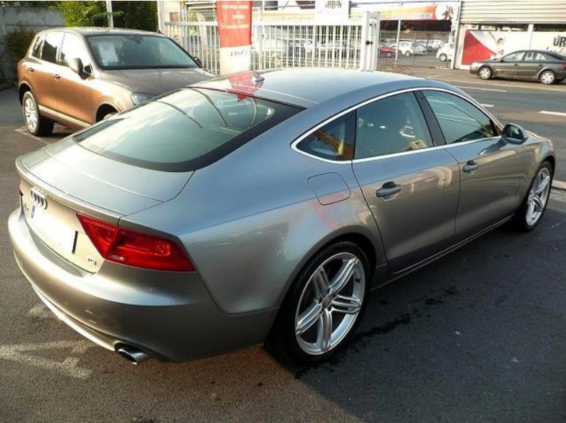 AUDI A7 (01/10/2010) - 