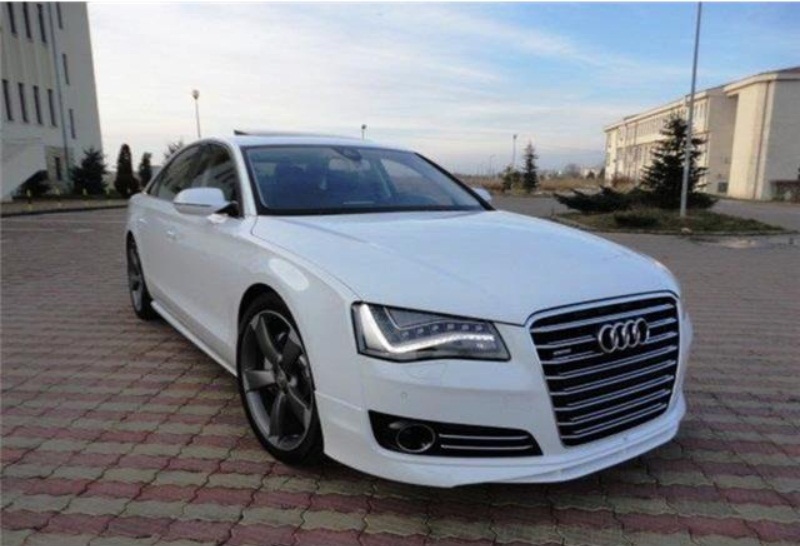 AUDI A8 (01/06/2011) - 