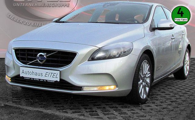 VOLVO V40 (01/12/2012) - 