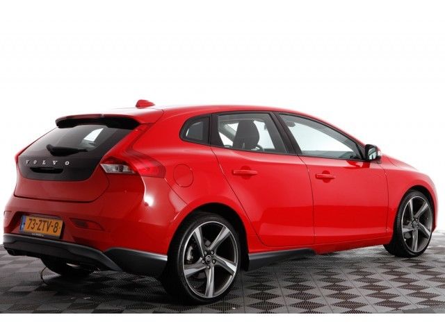 VOLVO V40 (01/02/2013) - 