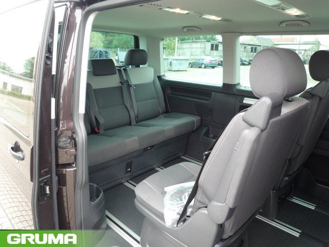 Left hand drive car VOLKSWAGEN MULTIVAN (01/08/2010) - 