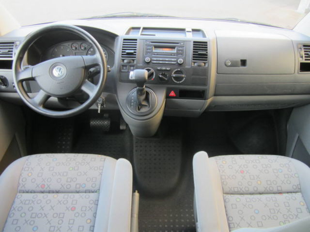 Left hand drive car VOLKSWAGEN CARAVELLE (01/06/2009) - 