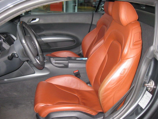Left hand drive car AUDI R8 (01/08/2008) - 