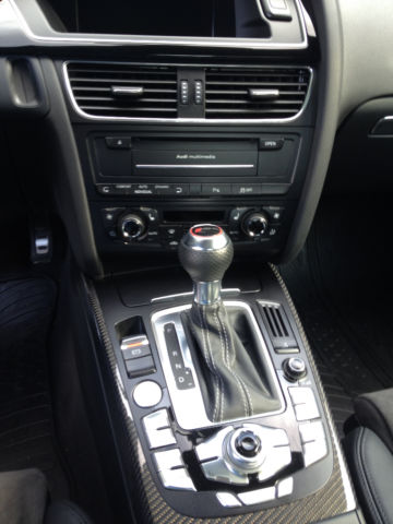 left hand drive AUDI RS5 (01/07/2011) -  