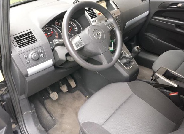 Left hand drive car OPEL ZAFIRA (01/02/2007) - 