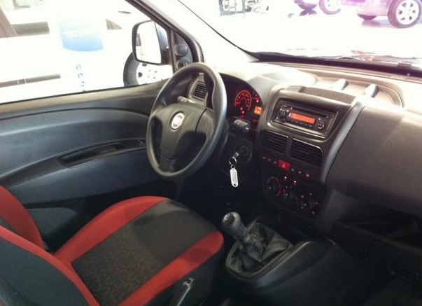 Left hand drive car FIAT DOBLO (01/06/2013) - 