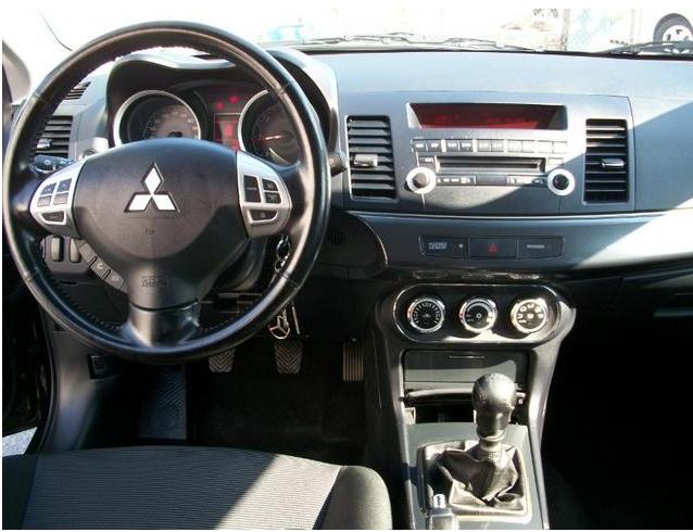 MITSUBISHI LANCER (01/04/2010) - 