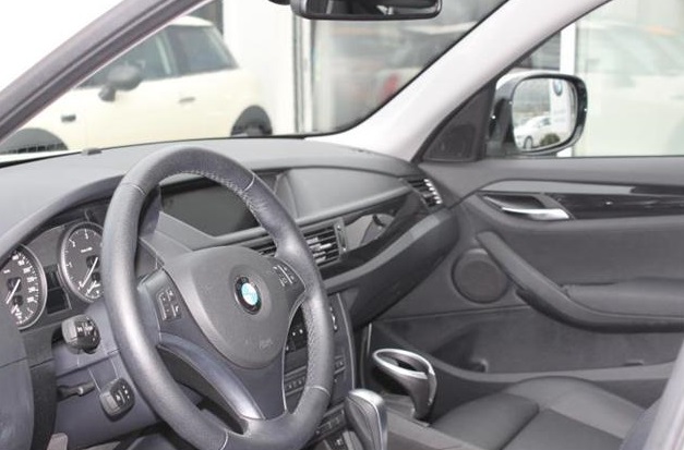Left hand drive car BMW X1 (01/09/2010) - 