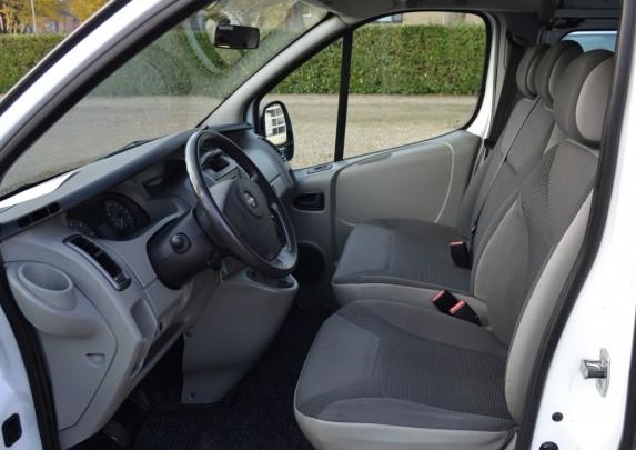 Left hand drive car OPEL VIVARO (01/10/2009) - 