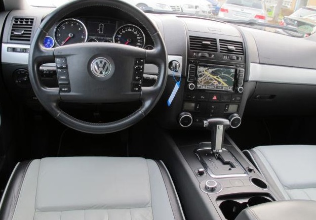 VOLKSWAGEN TOUAREG (01/03/2008) - 