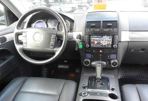 Left hand drive car VOLKSWAGEN TOUAREG (01/07/2009) - 