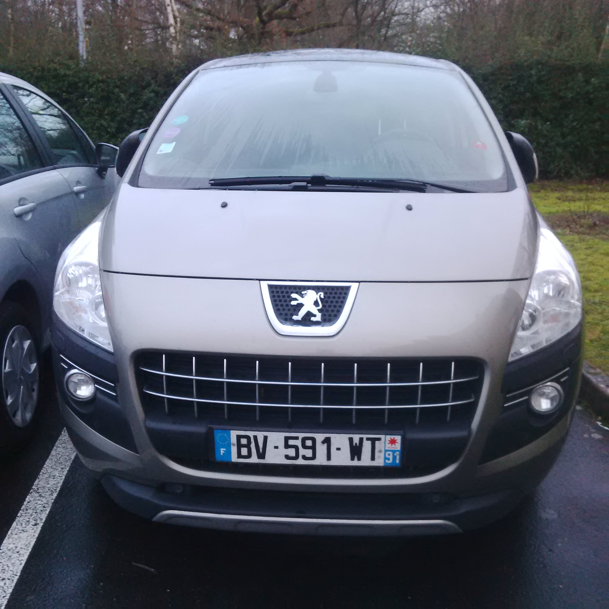 PEUGEOT 3008 (01/04/2011) - 