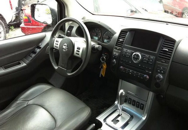 NISSAN NAVARA (01/05/2010) - 