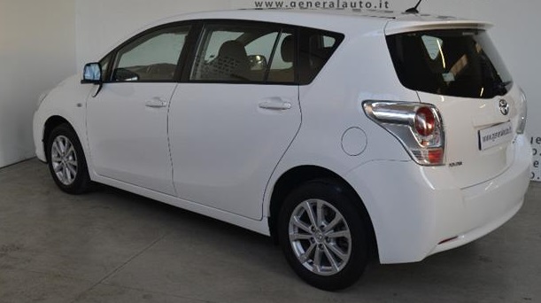 lhd car TOYOTA VERSO (01/11/2011) - 