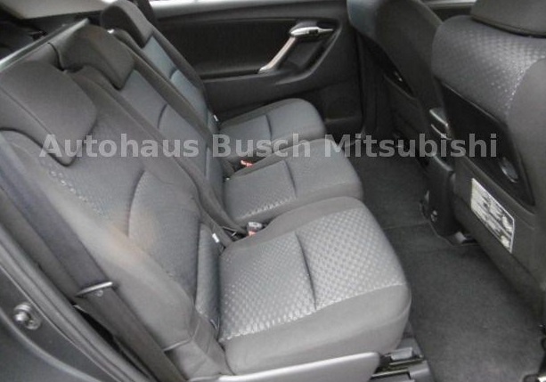 left hand drive TOYOTA VERSO (01/08/2010) -  