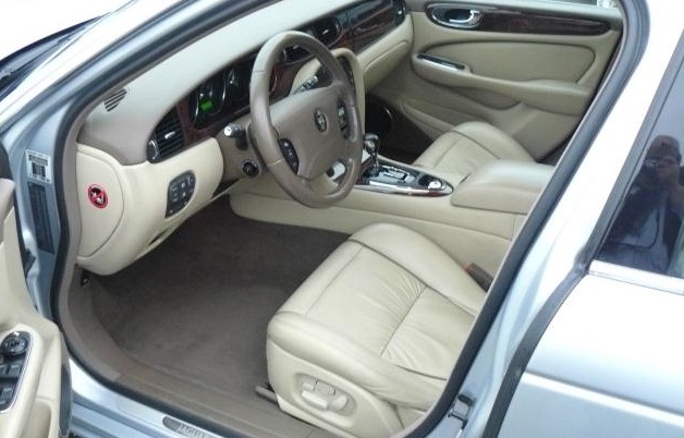 JAGUAR XJ6 (01/08/2006) - 