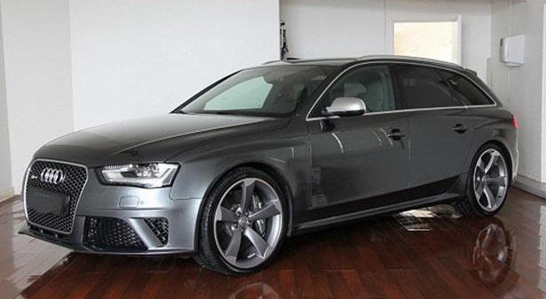 AUDI RS4 (01/11/2012) - 