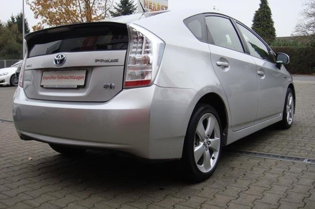 TOYOTA PRIUS (01/10/2011) - 