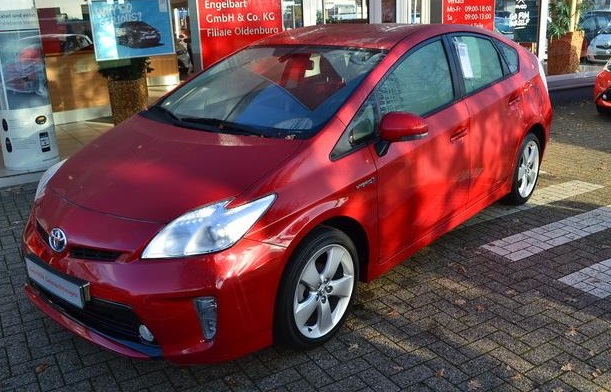 TOYOTA PRIUS (01/09/2012) - 