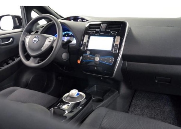 Left hand drive car NISSAN LEAF (01/08/2013) - 