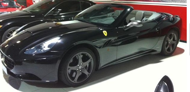 Left hand drive FERRARI CALIFORNIA 4.3 V8 CONVERTIBLE