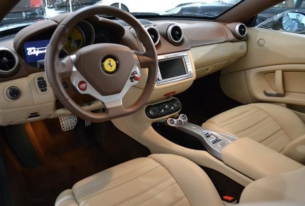 FERRARI CALIFORNIA (01/03/2011) - 