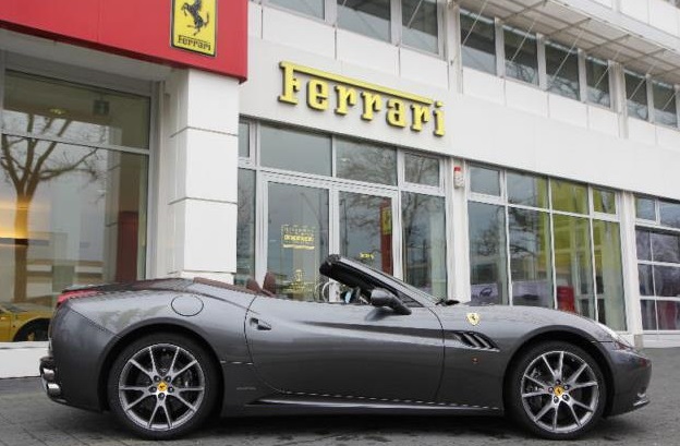 FERRARI CALIFORNIA (01/08/2011) - 