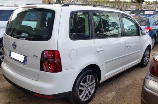 lhd car VOLKSWAGEN TOURAN (01/02/2009) - 