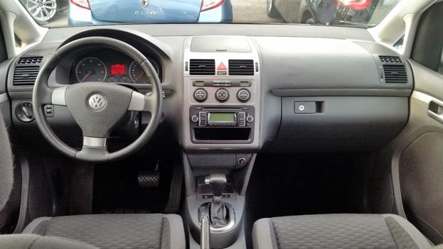 left hand drive VOLKSWAGEN TOURAN (01/02/2009) -  