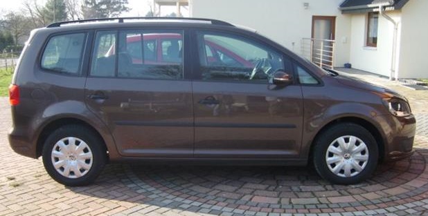 VOLKSWAGEN TOURAN (01/02/2011) - 